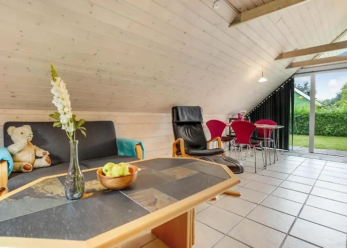 1 Bedroom Stunning In Semesterbostad Grindsted
